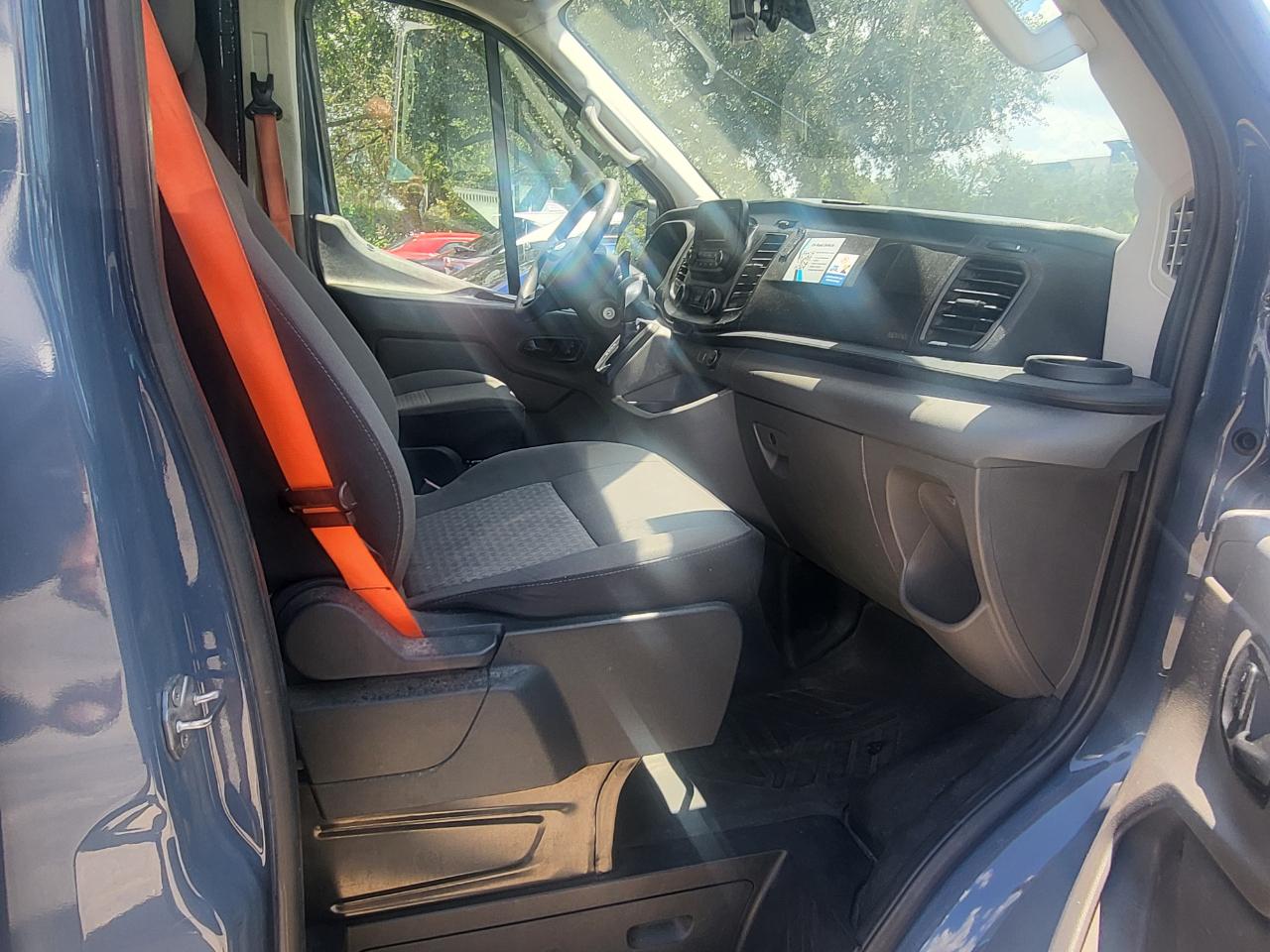Ford Transit 250 Van High Roof w/Sliding Pass. 148-in. WB EL 2020