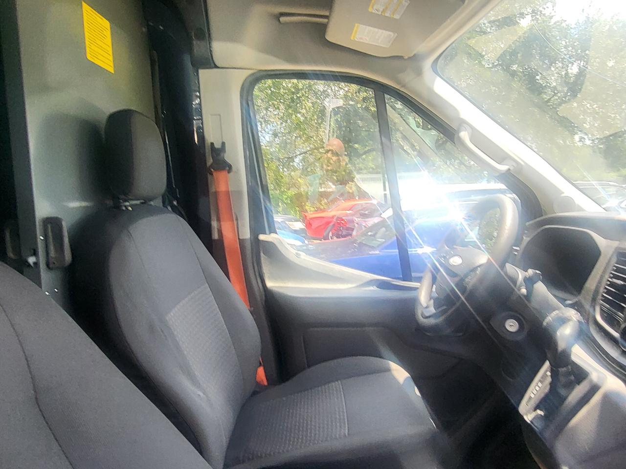 Ford Transit 250 Van High Roof w/Sliding Pass. 148-in. WB EL 2020