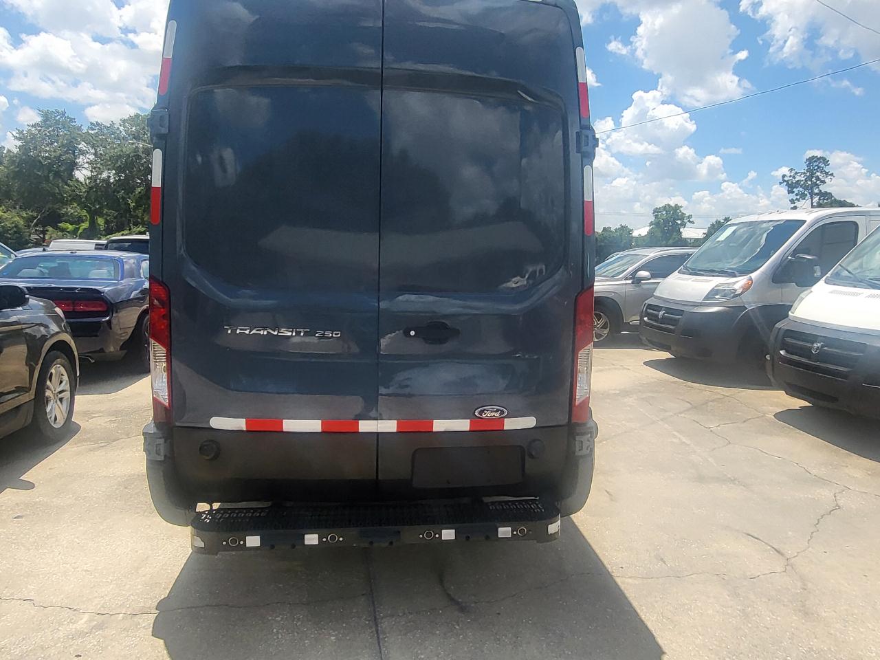 Ford Transit 250 Van High Roof w/Sliding Pass. 148-in. WB EL 2020