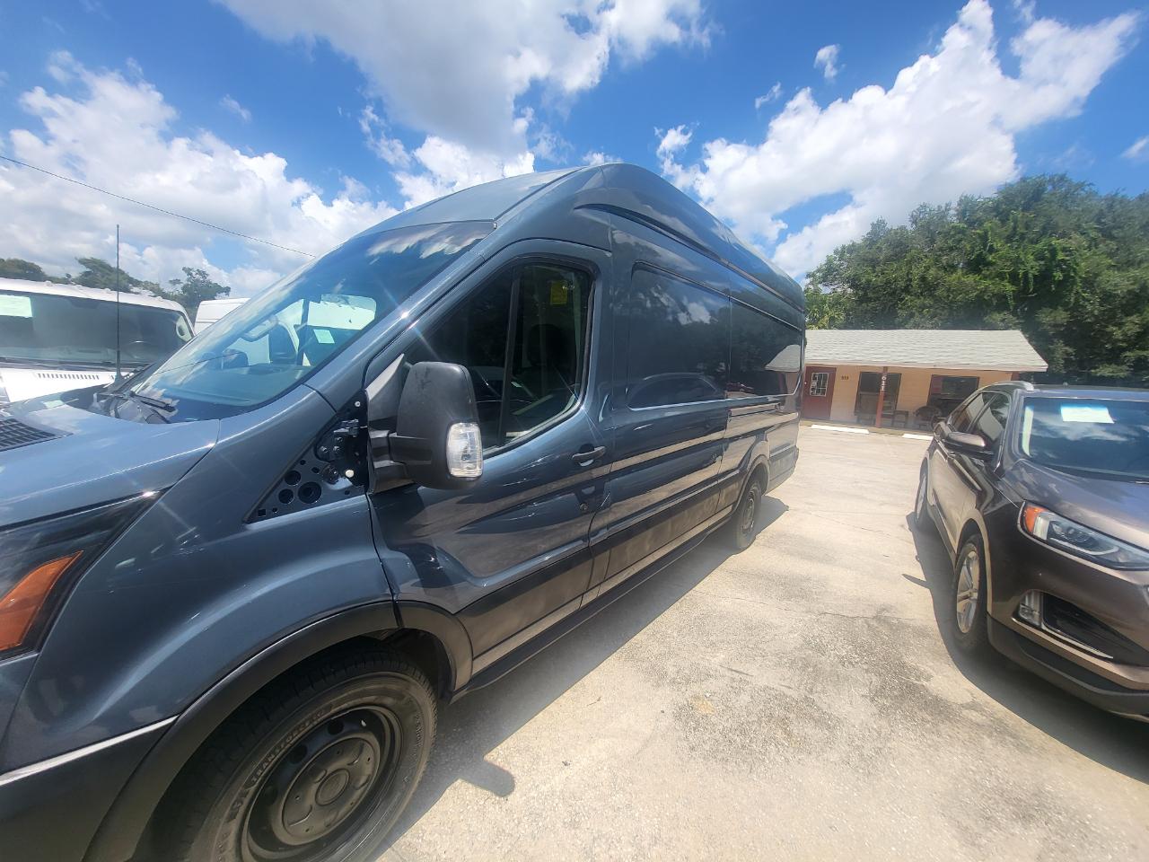 Ford Transit 250 Van High Roof w/Sliding Pass. 148-in. WB EL 2020