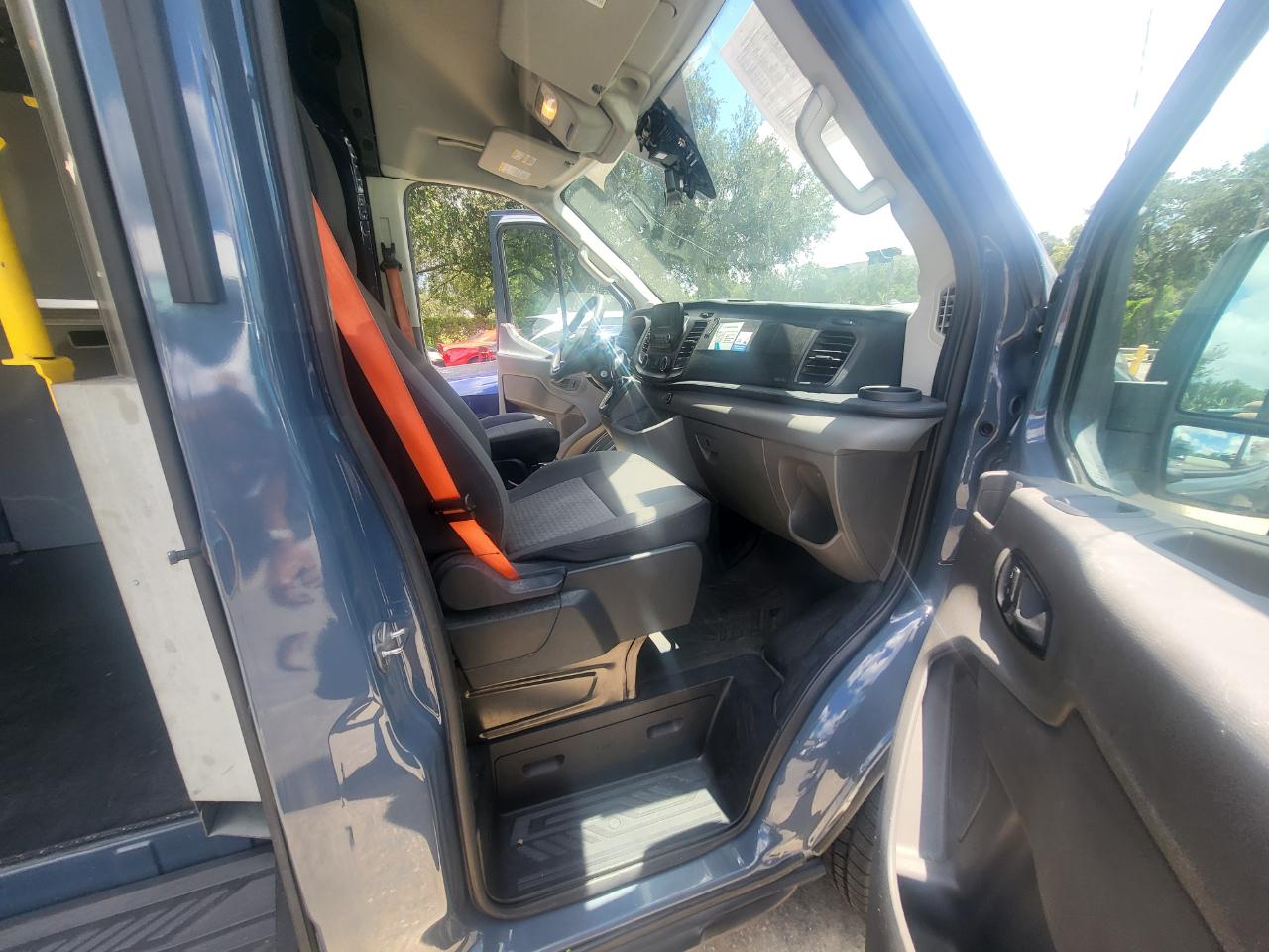 Ford Transit 250 Van High Roof w/Sliding Pass. 148-in. WB EL 2020