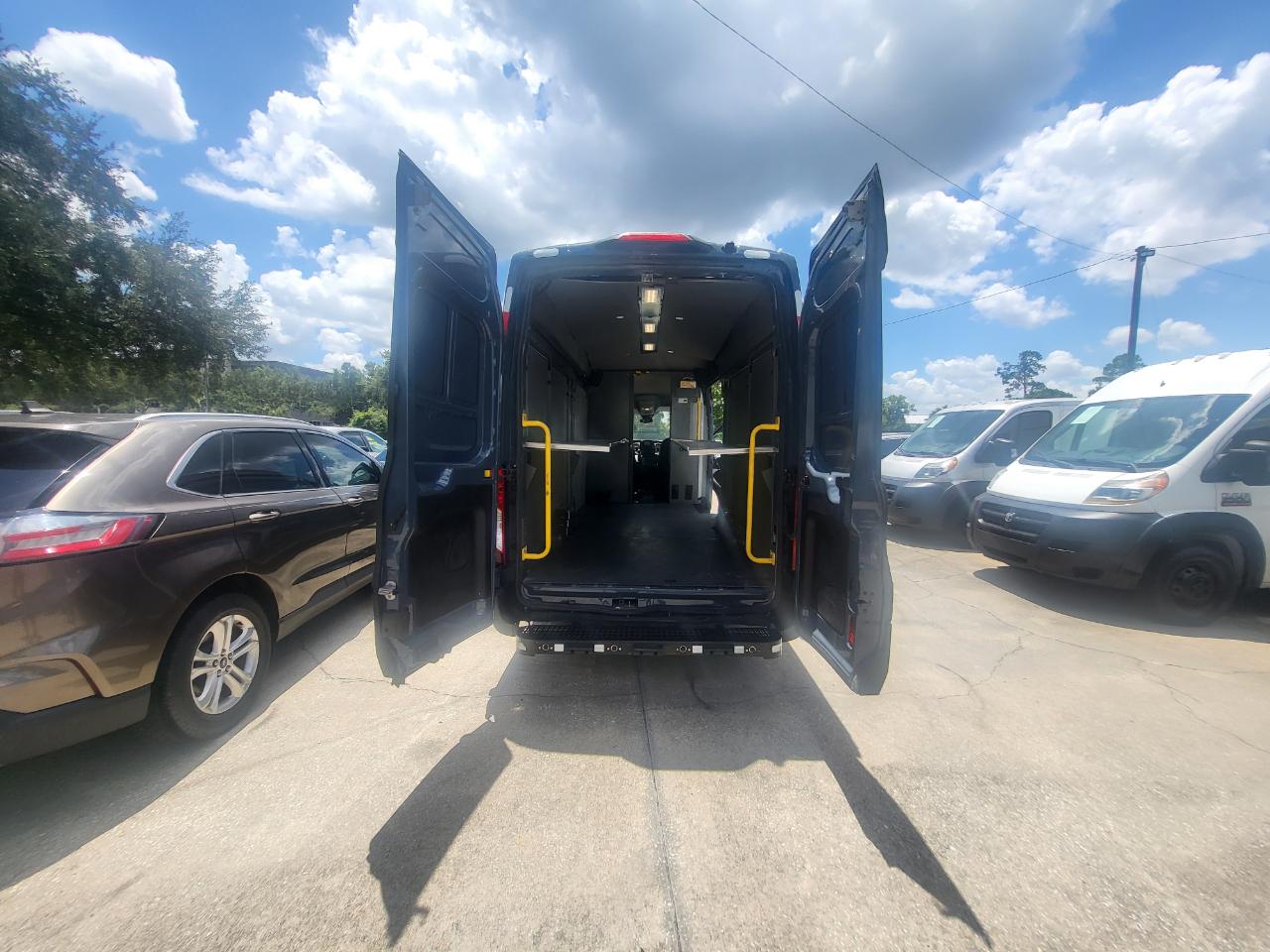Ford Transit 250 Van High Roof w/Sliding Pass. 148-in. WB EL 2020