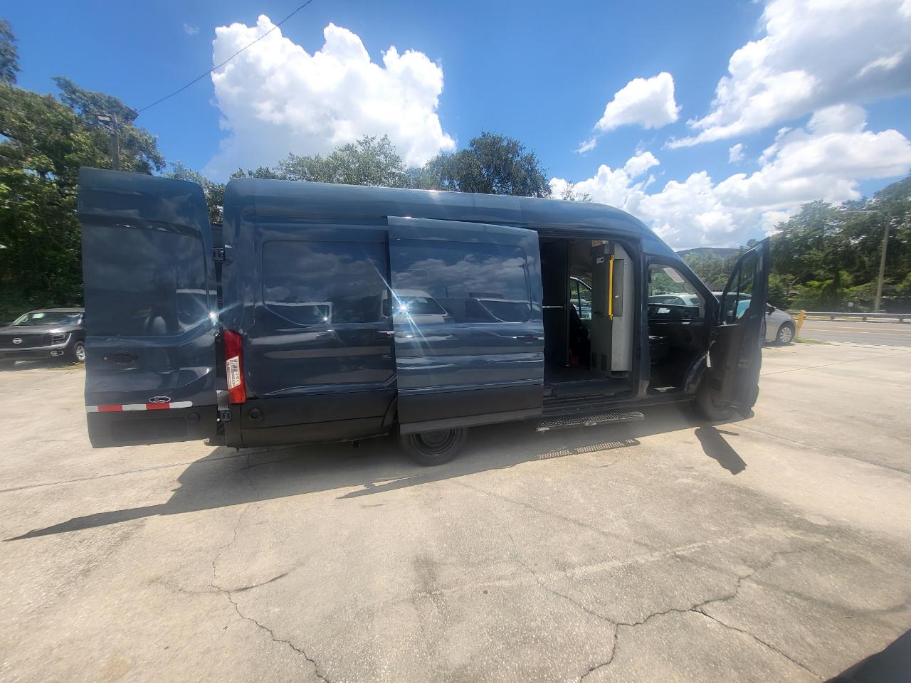 Ford Transit 250 Van High Roof w/Sliding Pass. 148-in. WB EL 2020