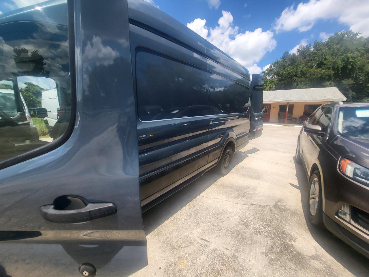 Ford Transit 250 Van High Roof w/Sliding Pass. 148-in. WB EL 2020