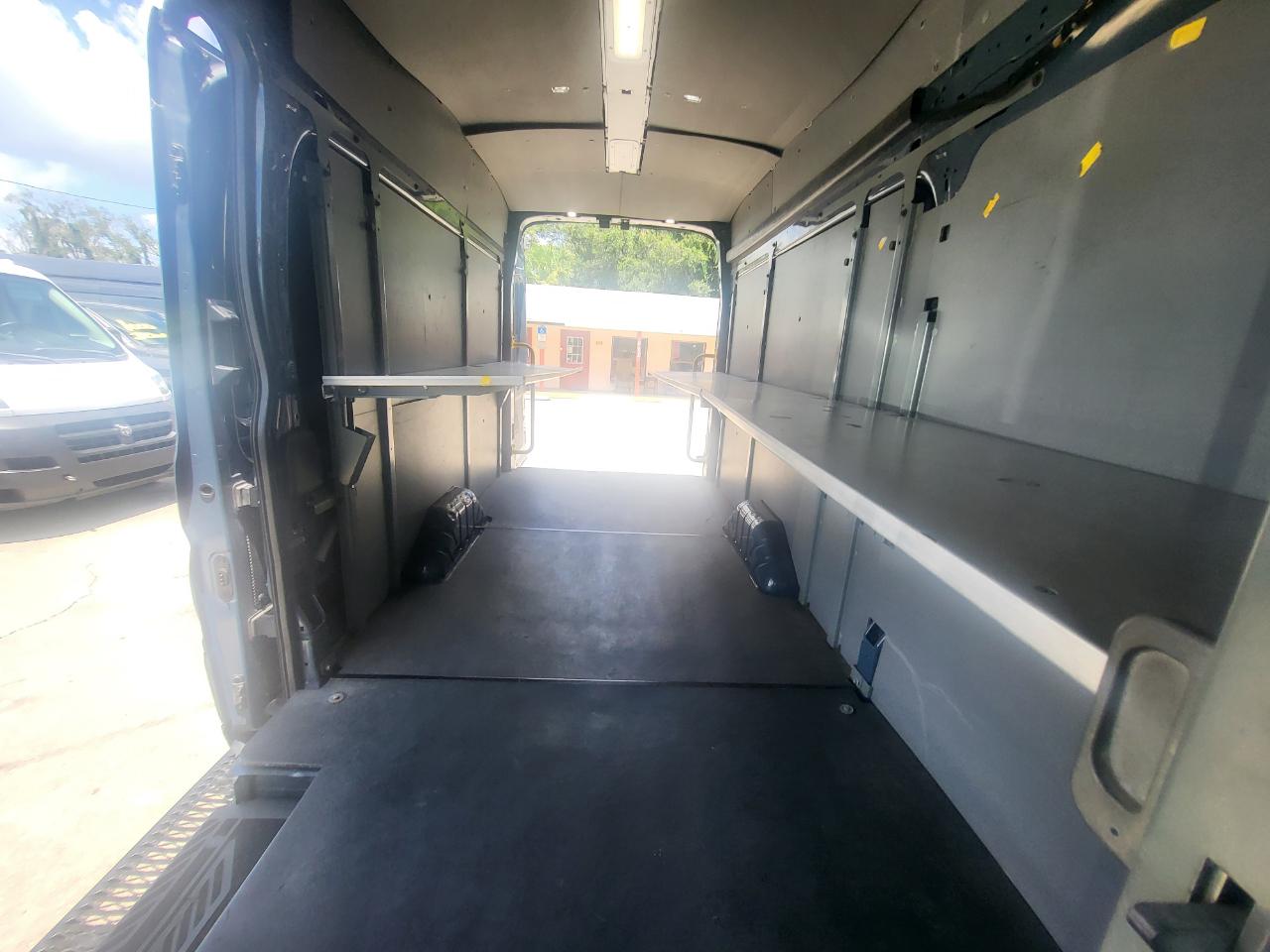 Ford Transit 250 Van High Roof w/Sliding Pass. 148-in. WB EL 2020