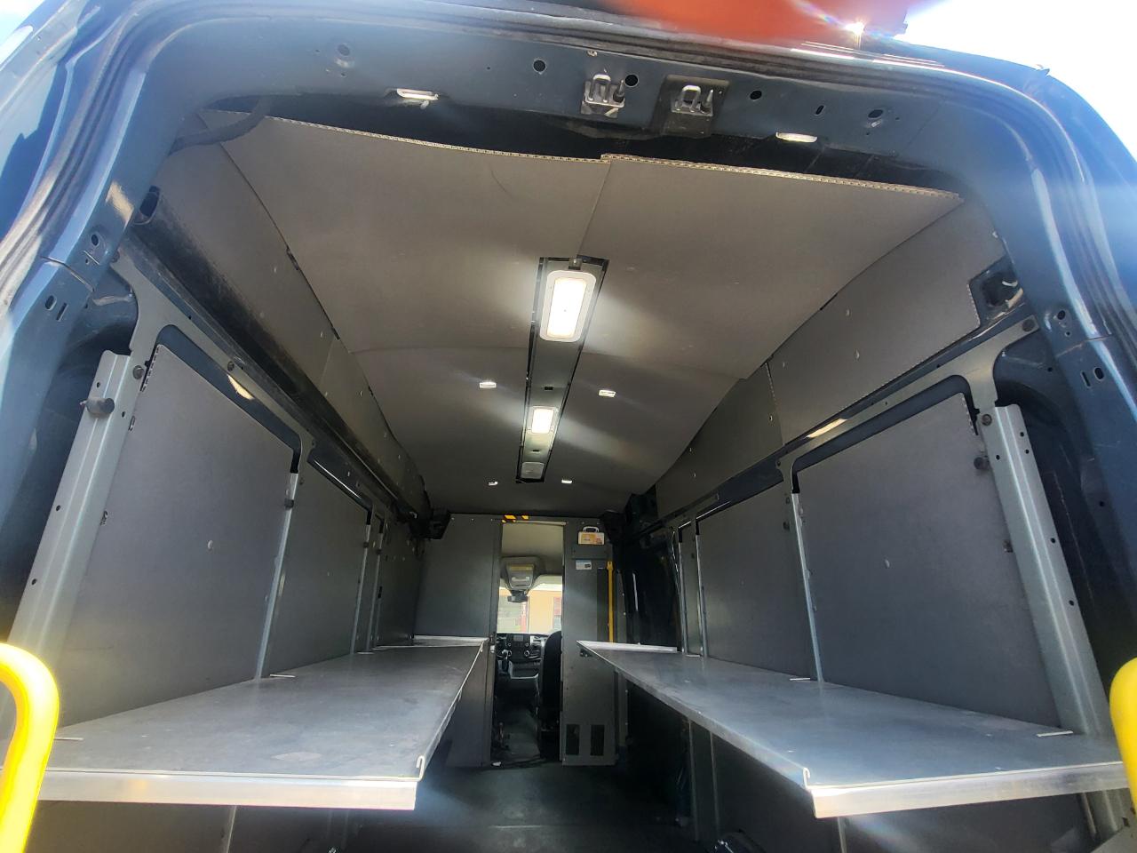 Ford Transit 250 Van High Roof w/Sliding Pass. 148-in. WB EL 2020