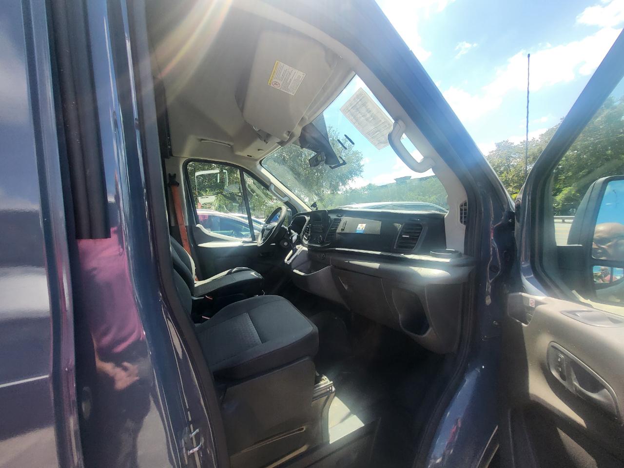 Ford Transit 250 Van High Roof w/Sliding Pass. 148-in. WB EL 2020