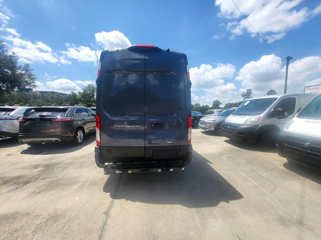 Ford Transit 250 Van High Roof w/Sliding Pass. 148-in. WB EL 2020