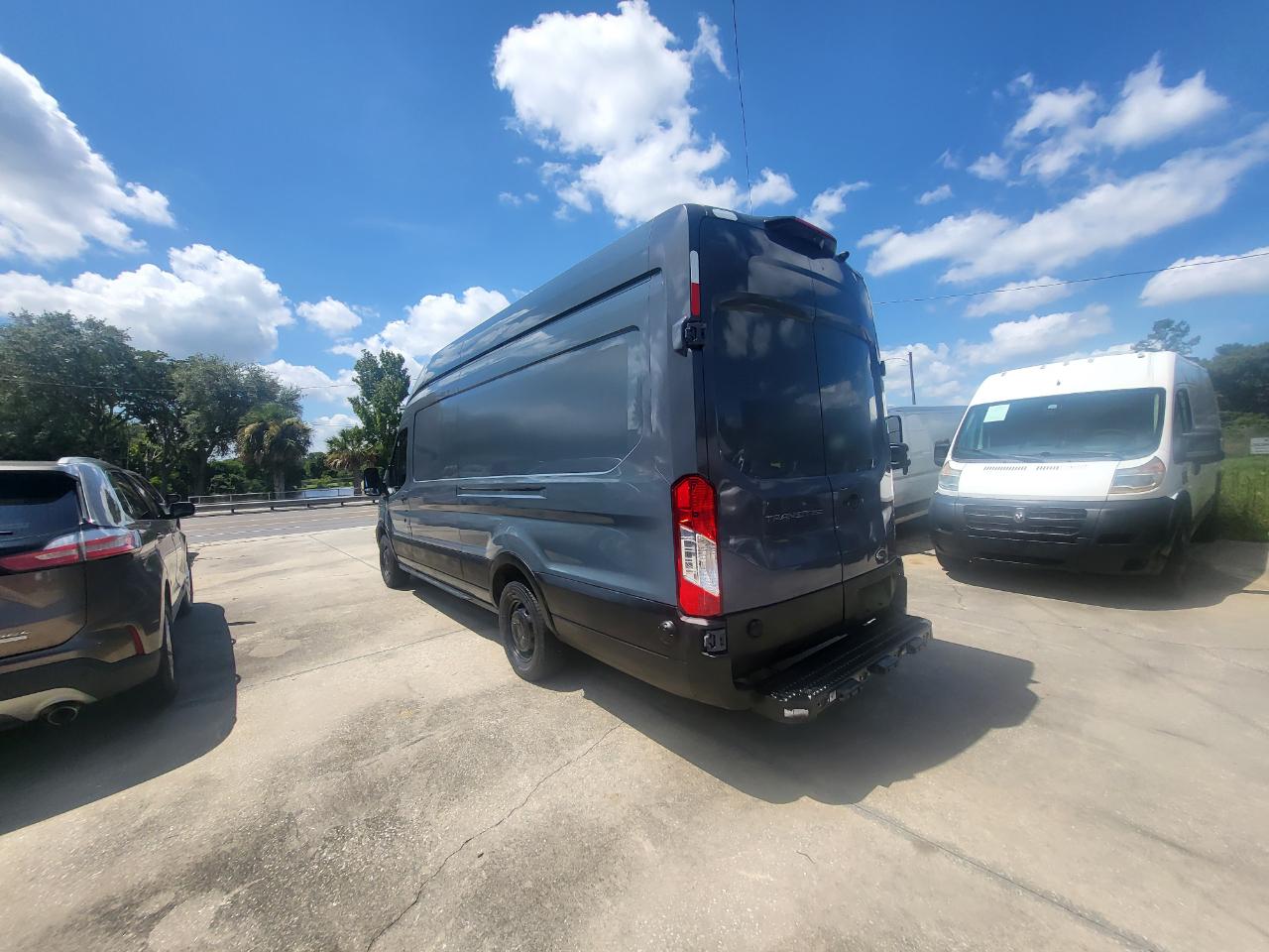 Ford Transit 250 Van High Roof w/Sliding Pass. 148-in. WB EL 2020