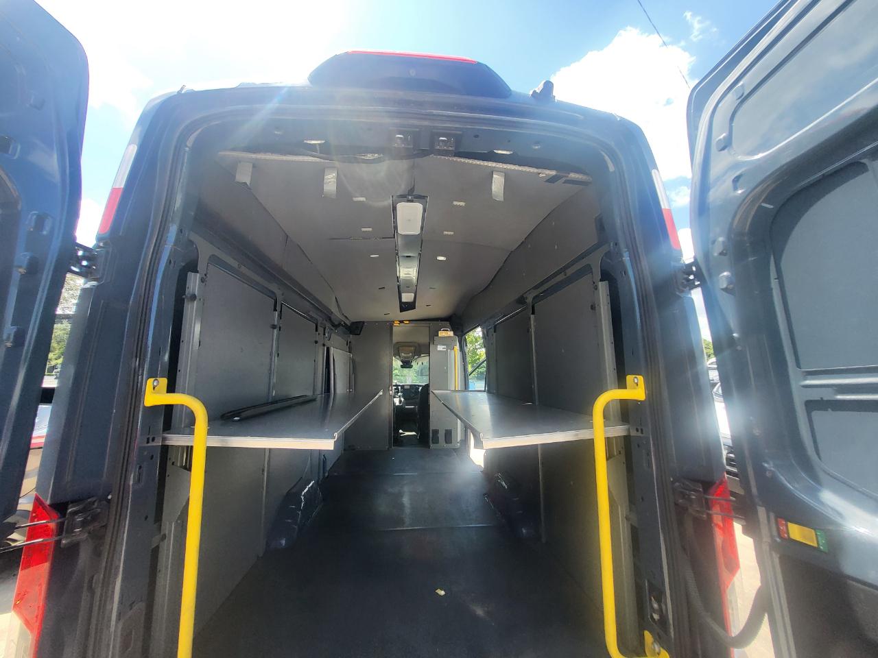 Ford Transit 250 Van High Roof w/Sliding Pass. 148-in. WB EL 2020