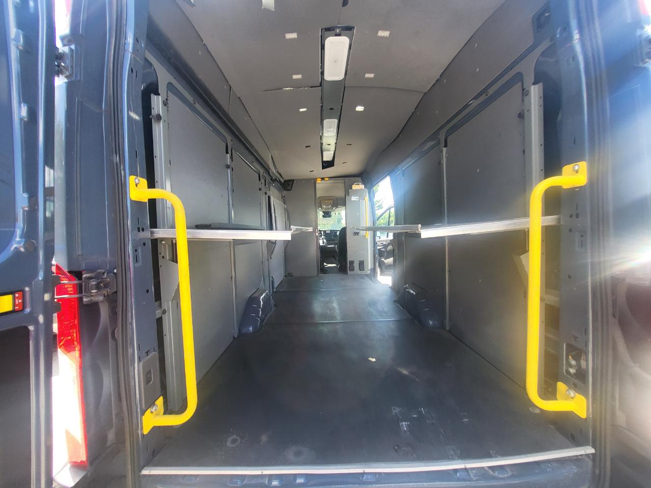 Ford Transit 250 Van High Roof w/Sliding Pass. 148-in. WB EL 2020