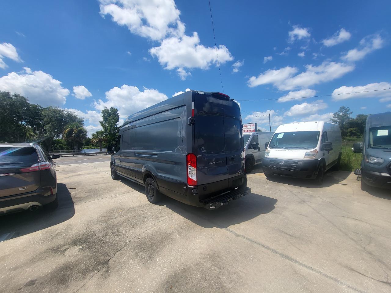 Ford Transit 250 Van High Roof w/Sliding Pass. 148-in. WB EL 2020