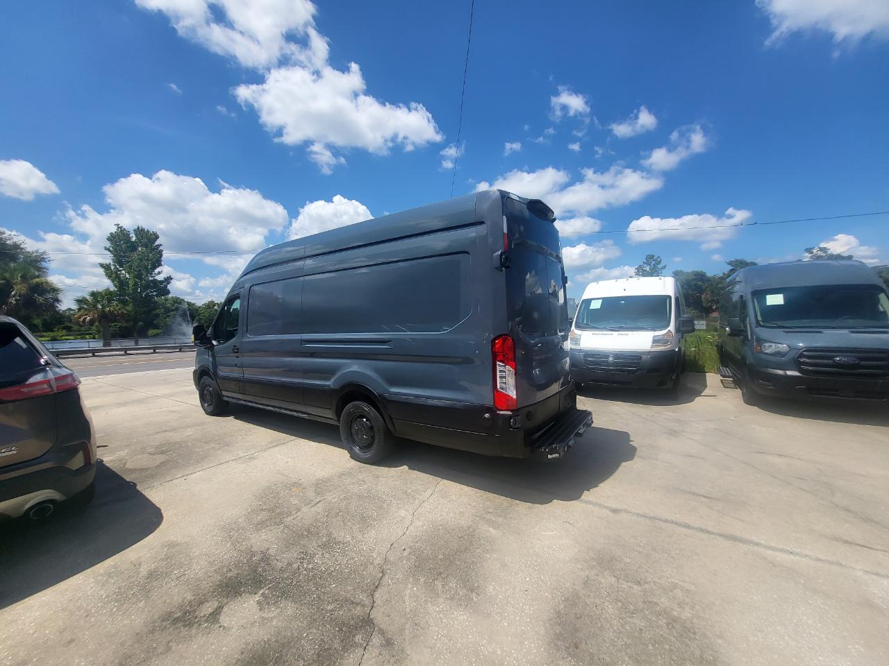 Ford Transit 250 Van High Roof w/Sliding Pass. 148-in. WB EL 2020