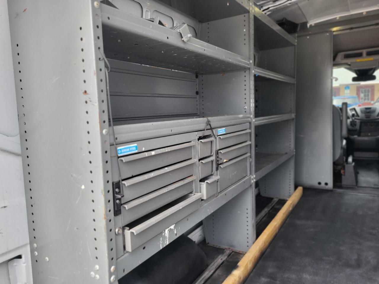 Ford Transit 250 Van Med. Roof w/Sliding Pass. 148-in. WB 2017