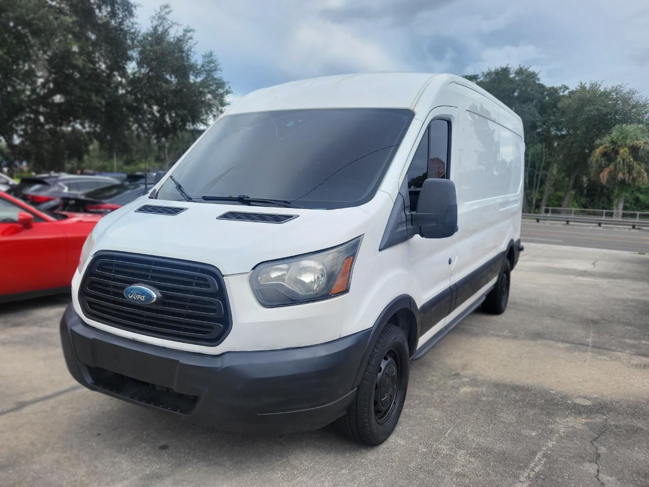 Ford Transit 250 Van Med. Roof w/Sliding Pass. 148-in. WB 2017