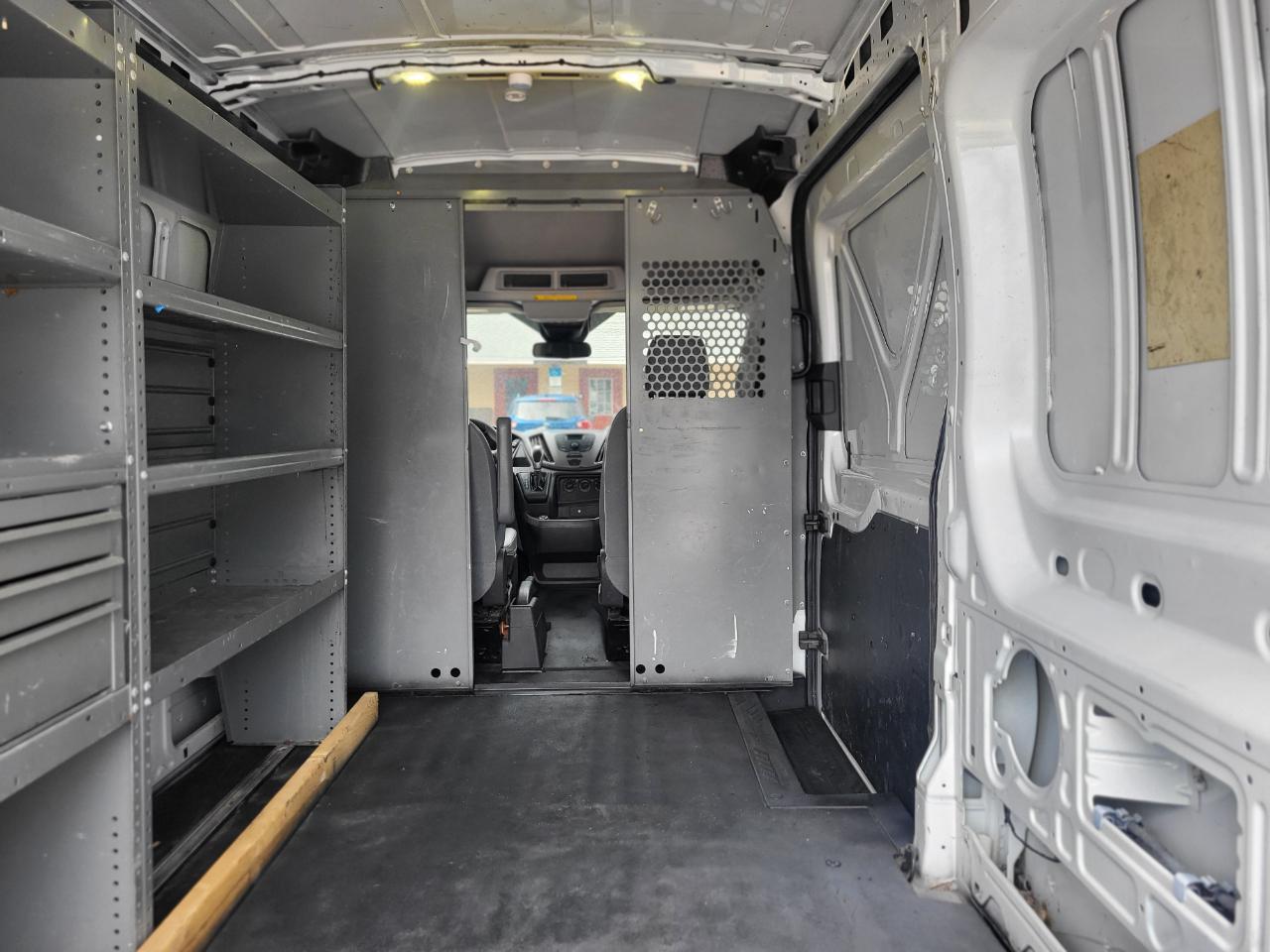 Ford Transit 250 Van Med. Roof w/Sliding Pass. 148-in. WB 2017