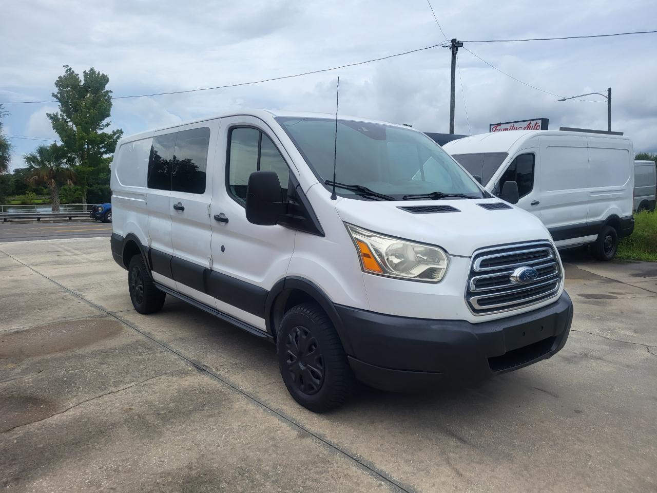 Ford Transit 250 Van Low Roof 60/40 Pass.130-in. WB 2016