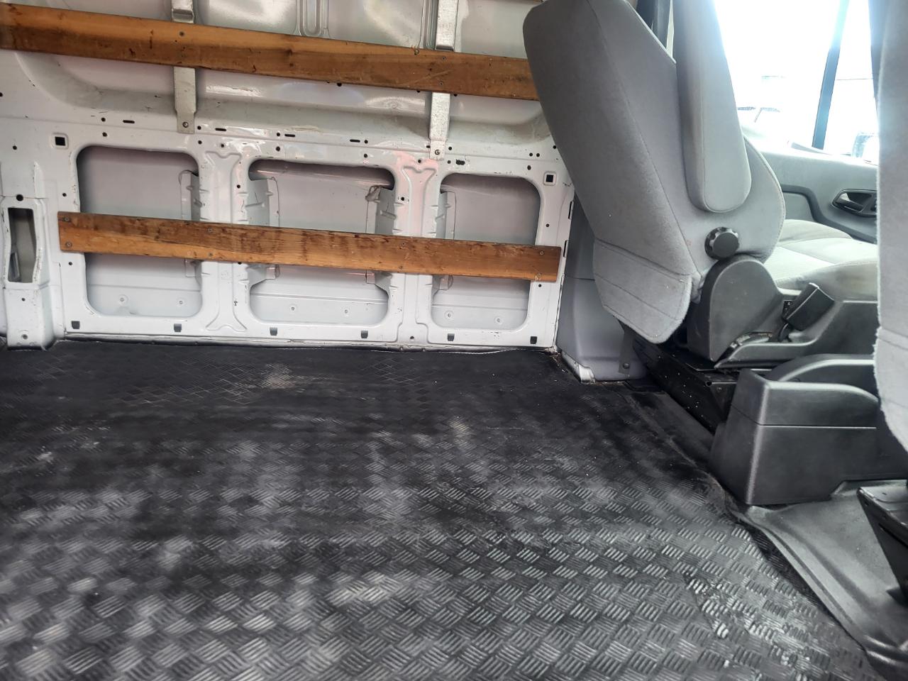 Ford Transit 250 Van Low Roof 60/40 Pass.130-in. WB 2016
