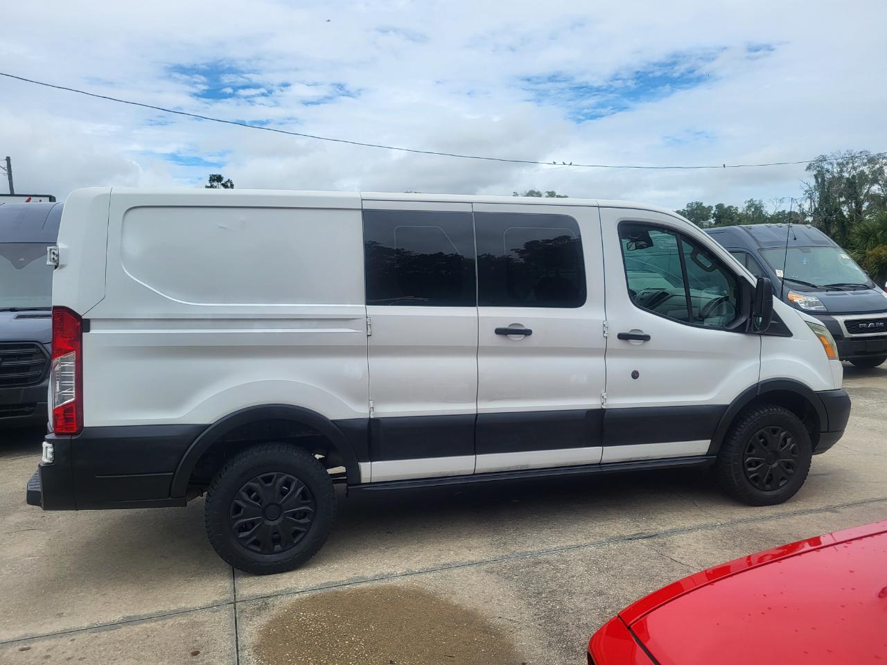 Ford Transit 250 Van Low Roof 60/40 Pass.130-in. WB 2016