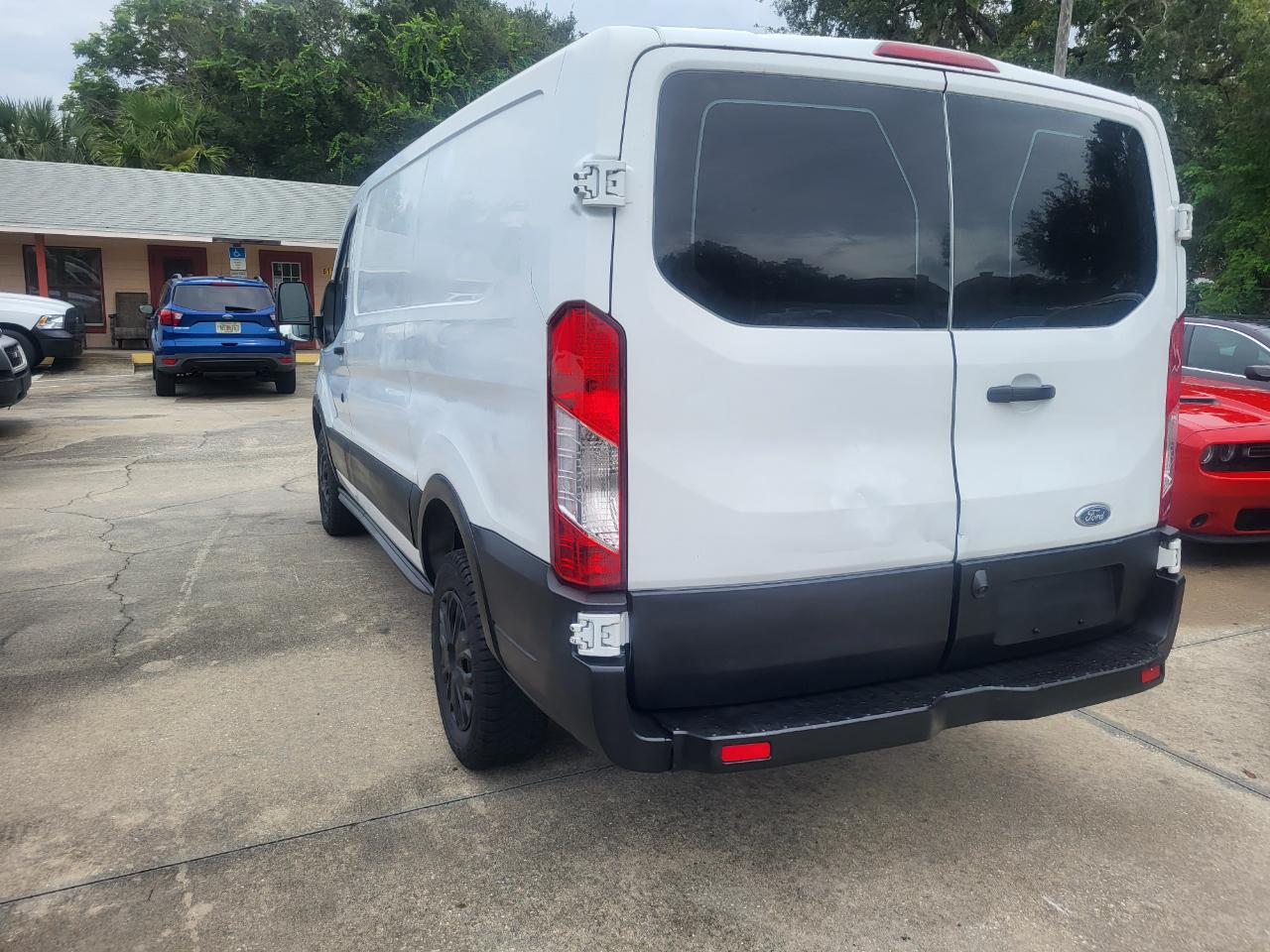 Ford Transit 250 Van Low Roof 60/40 Pass.130-in. WB 2016