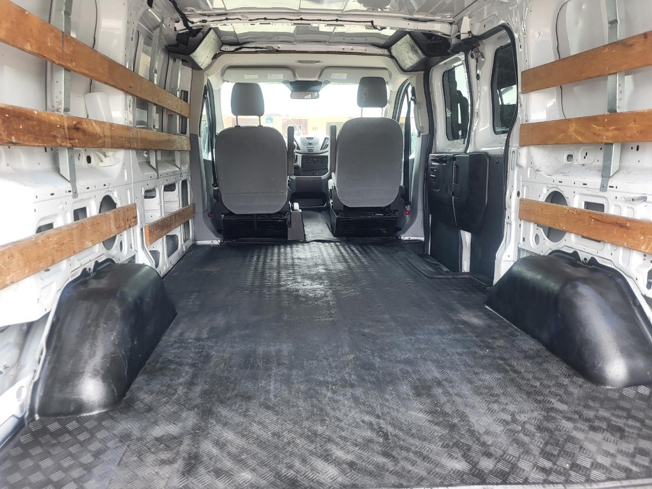 Ford Transit 250 Van Low Roof 60/40 Pass.130-in. WB 2016