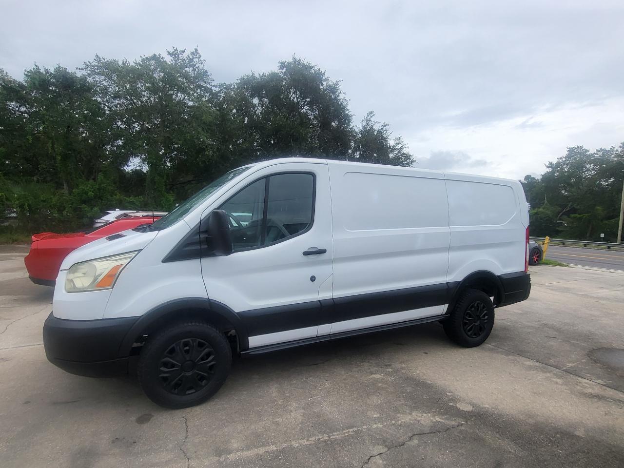 Ford Transit 250 Van Low Roof 60/40 Pass.130-in. WB 2016