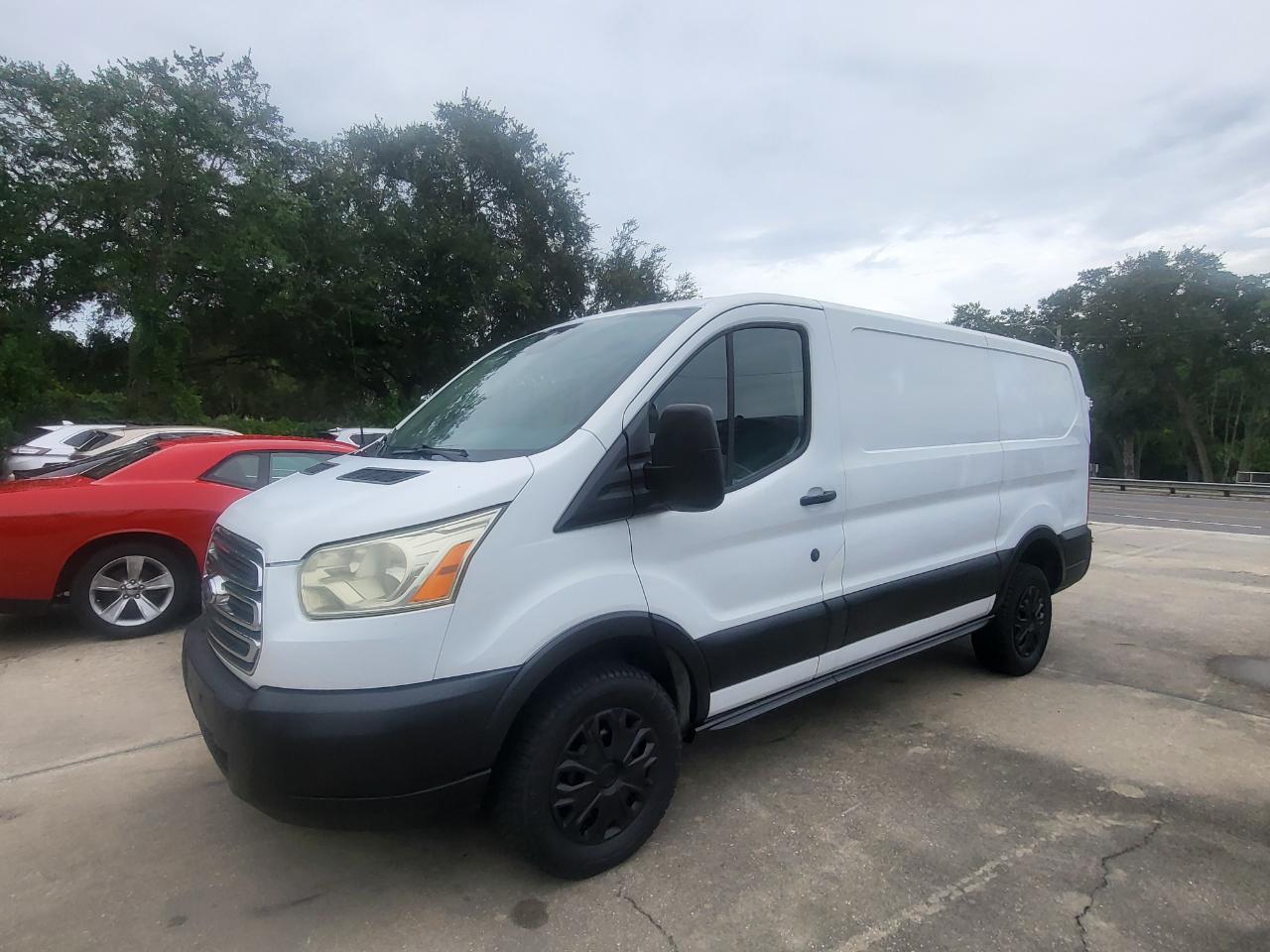 Ford Transit 250 Van Low Roof 60/40 Pass.130-in. WB 2016