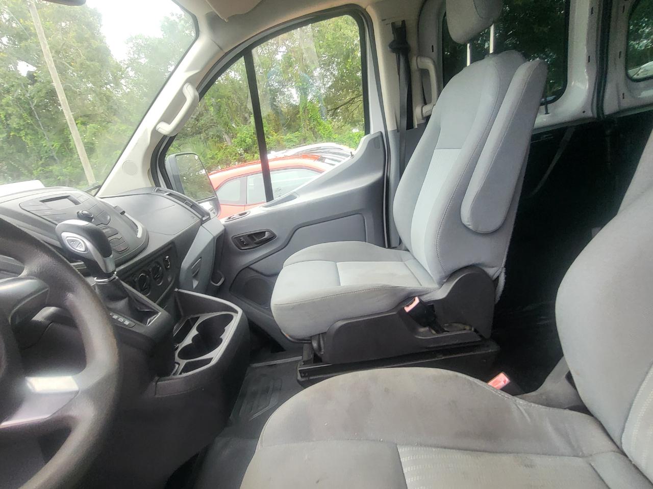 Ford Transit 250 Van Low Roof 60/40 Pass.130-in. WB 2016