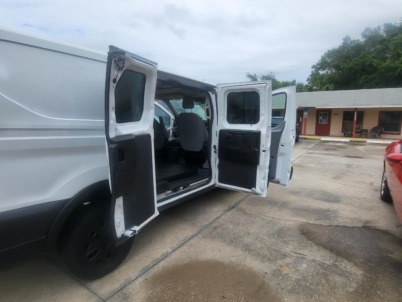 Ford Transit 250 Van Low Roof 60/40 Pass.130-in. WB 2016