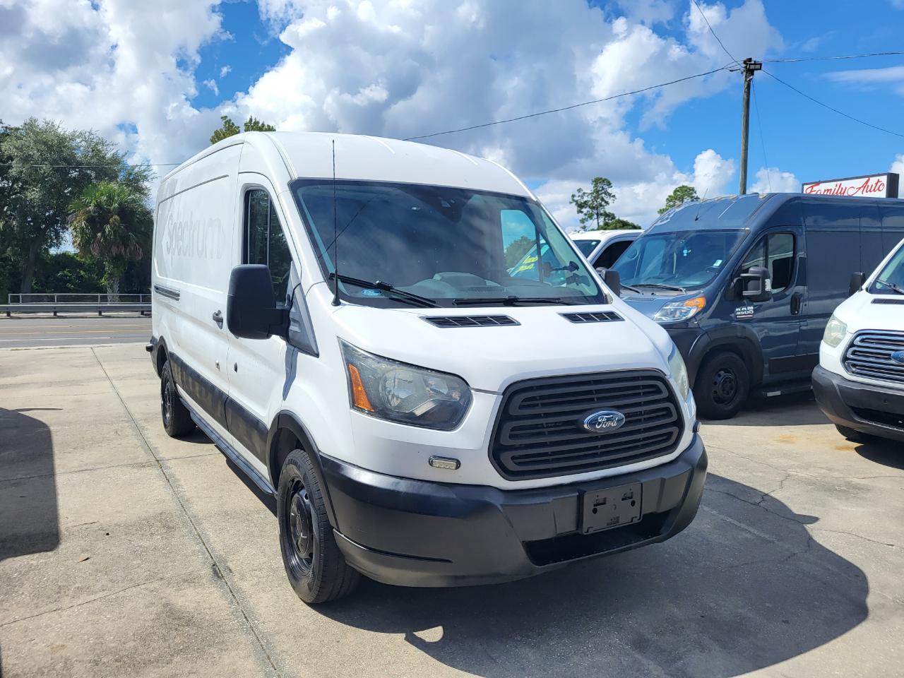 Ford Transit 150 Van Med. Roof w/Sliding Pass. 148-in. WB 2016