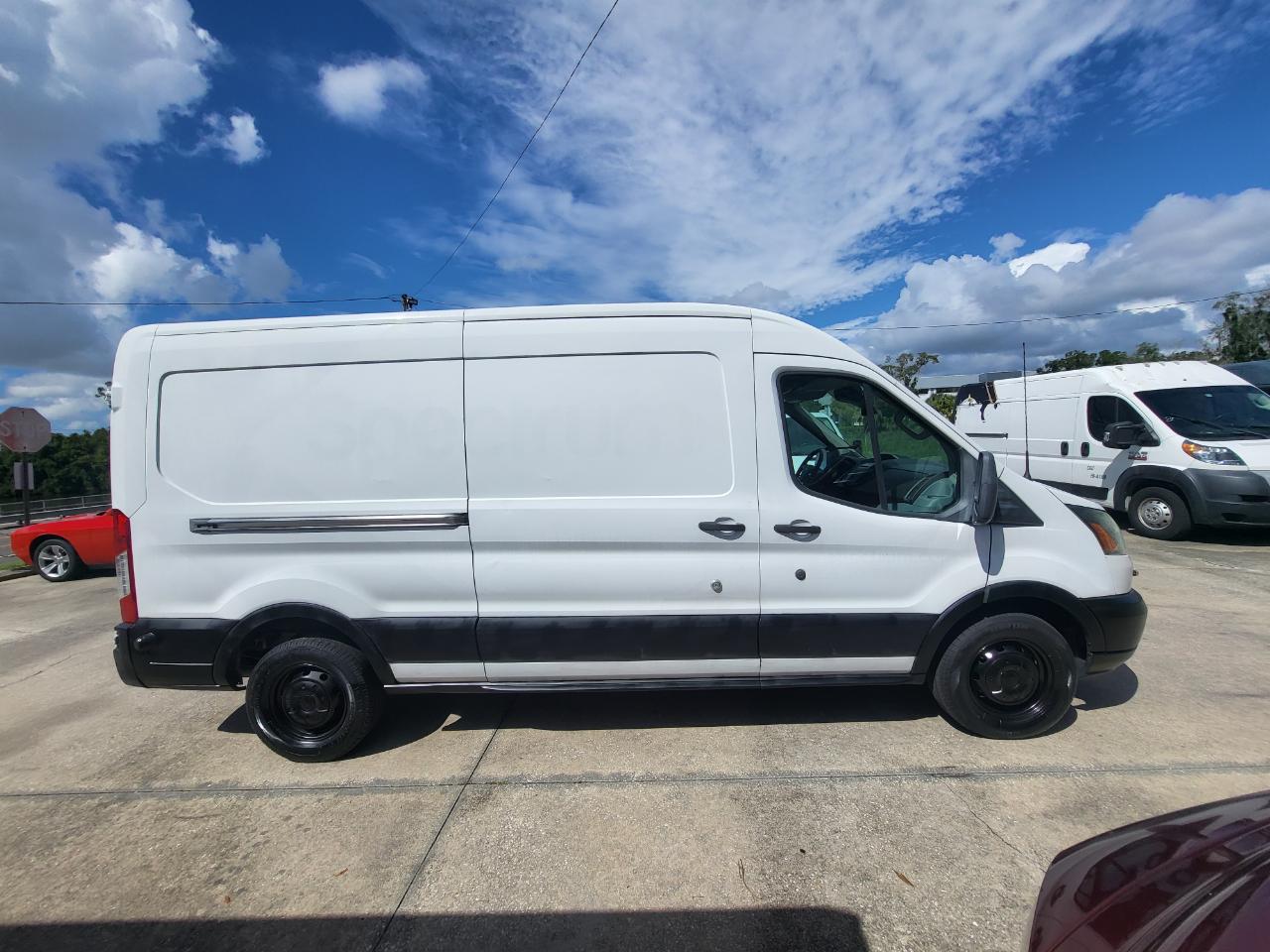 Ford Transit 150 Van Med. Roof w/Sliding Pass. 148-in. WB 2016