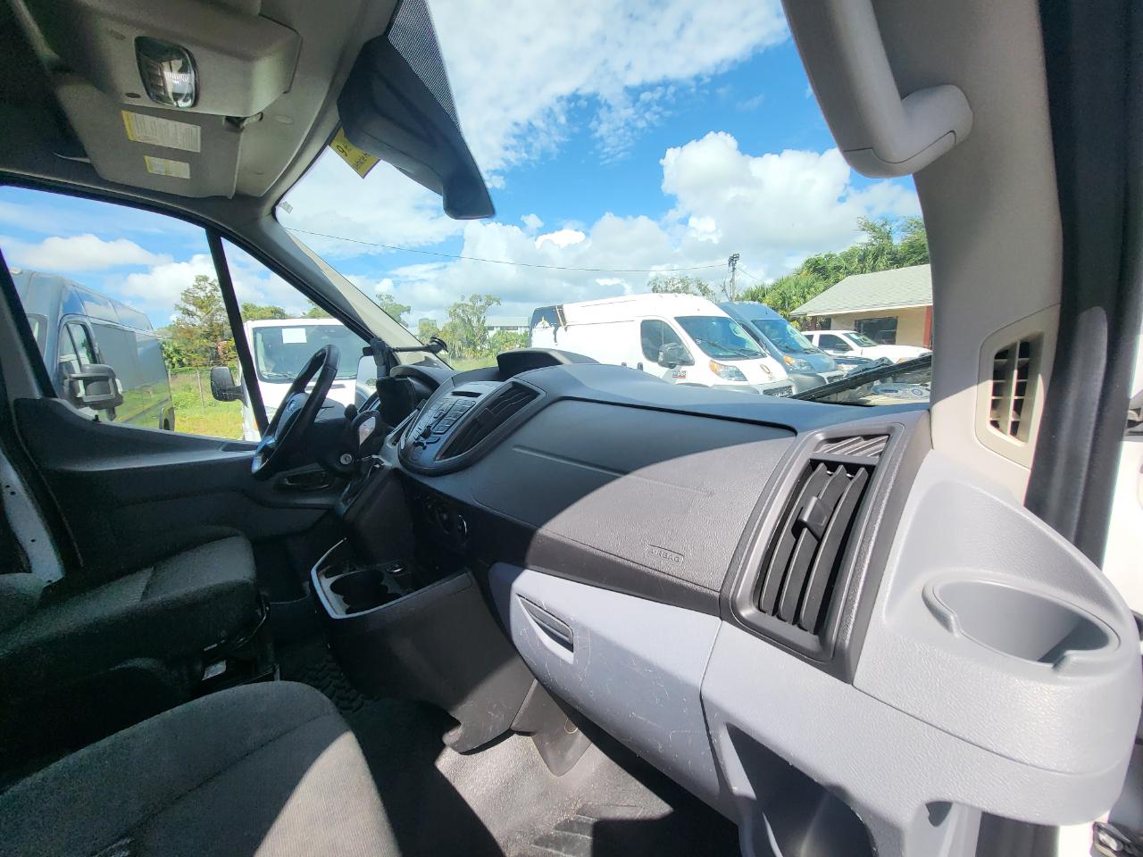 Ford Transit 150 Van Med. Roof w/Sliding Pass. 148-in. WB 2016