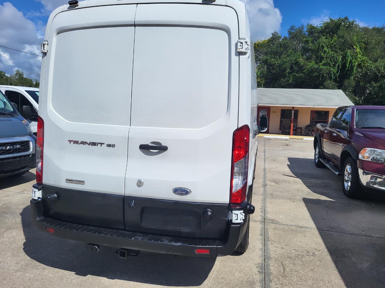 Ford Transit 150 Van Med. Roof w/Sliding Pass. 148-in. WB 2016