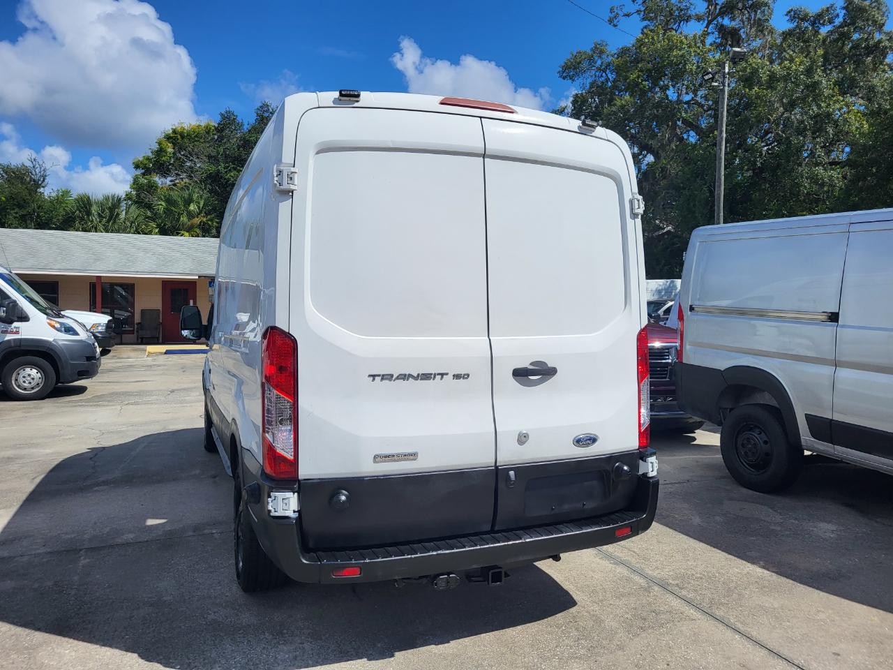 Ford Transit 150 Van Med. Roof w/Sliding Pass. 148-in. WB 2016