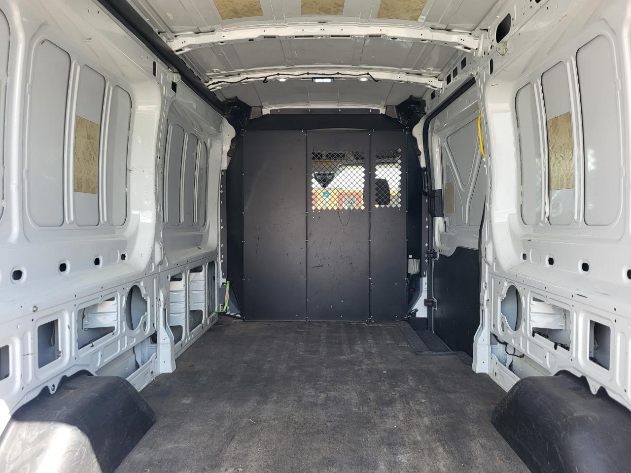 Ford Transit 150 Van Med. Roof w/Sliding Pass. 148-in. WB 2016