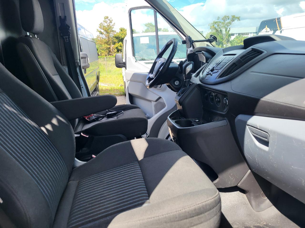 Ford Transit 150 Van Med. Roof w/Sliding Pass. 148-in. WB 2016