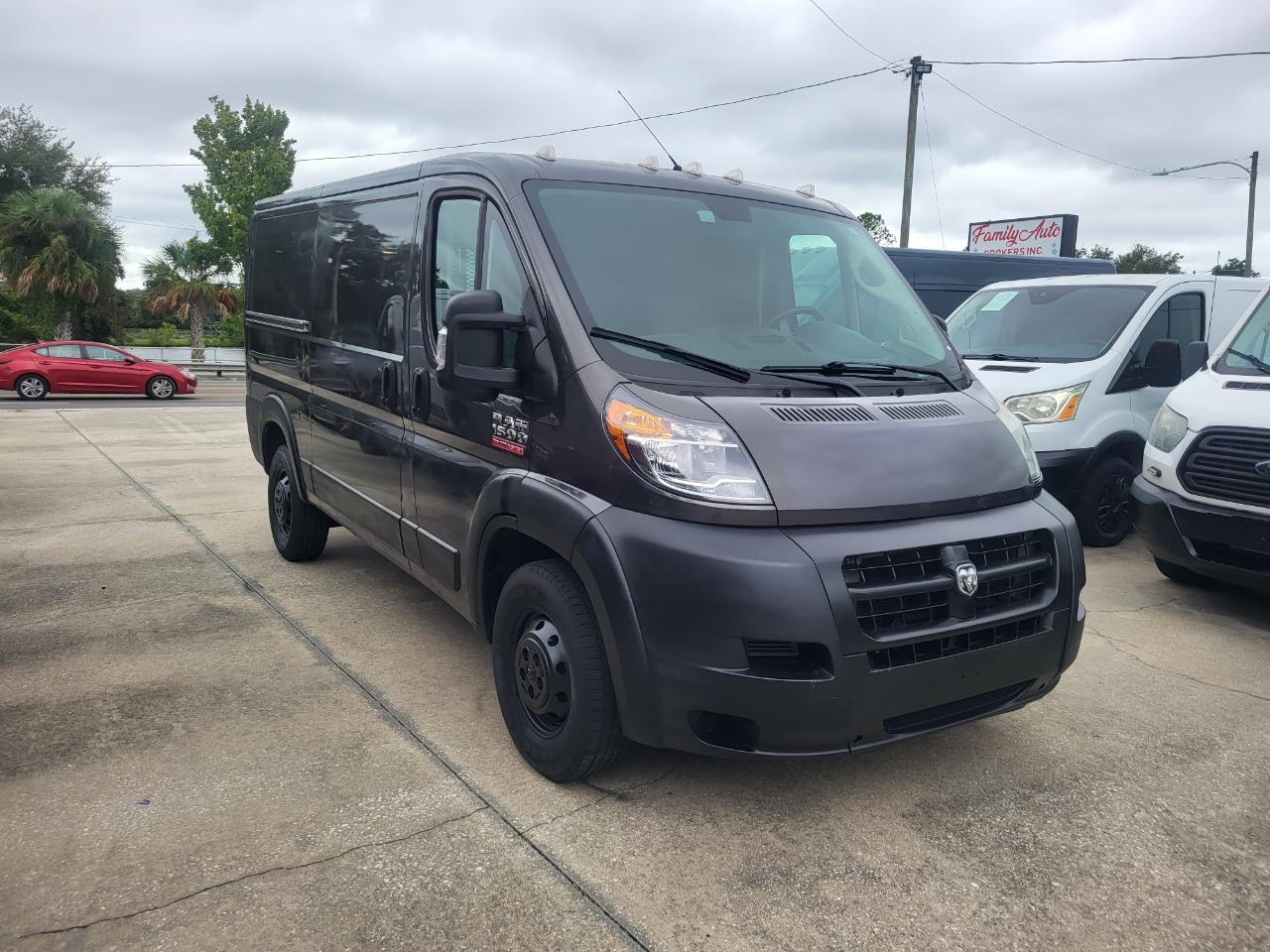 RAM Promaster 1500 Low Roof Tradesman 136-in. WB 2018