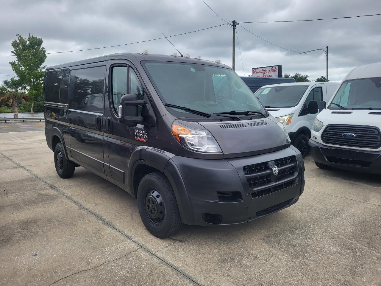 RAM Promaster 1500 Low Roof Tradesman 136-in. WB 2018