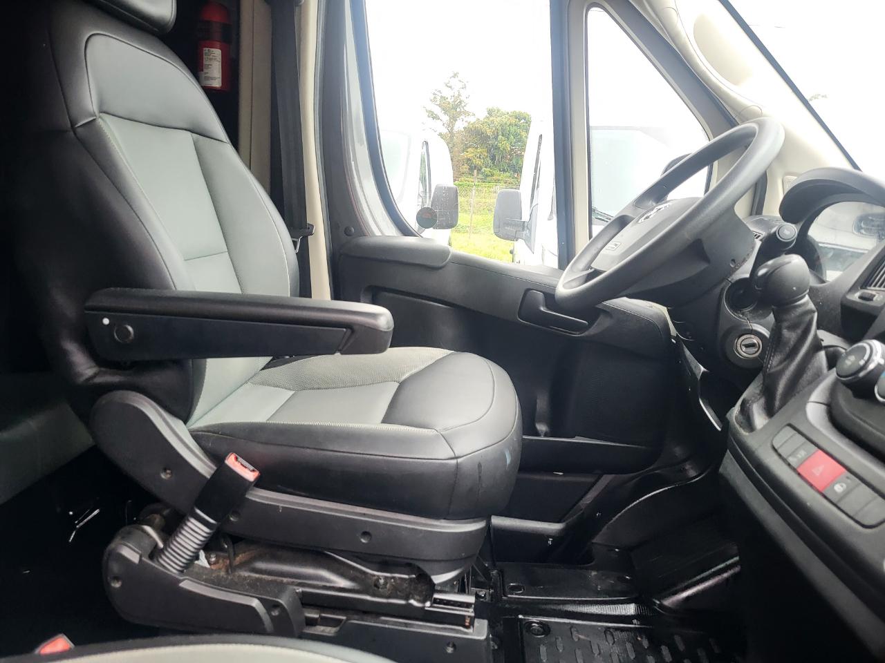 RAM Promaster 1500 Low Roof Tradesman 136-in. WB 2018
