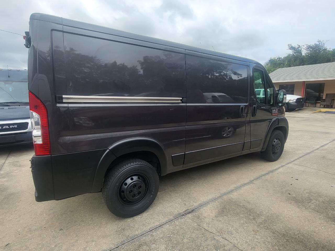 RAM Promaster 1500 Low Roof Tradesman 136-in. WB 2018