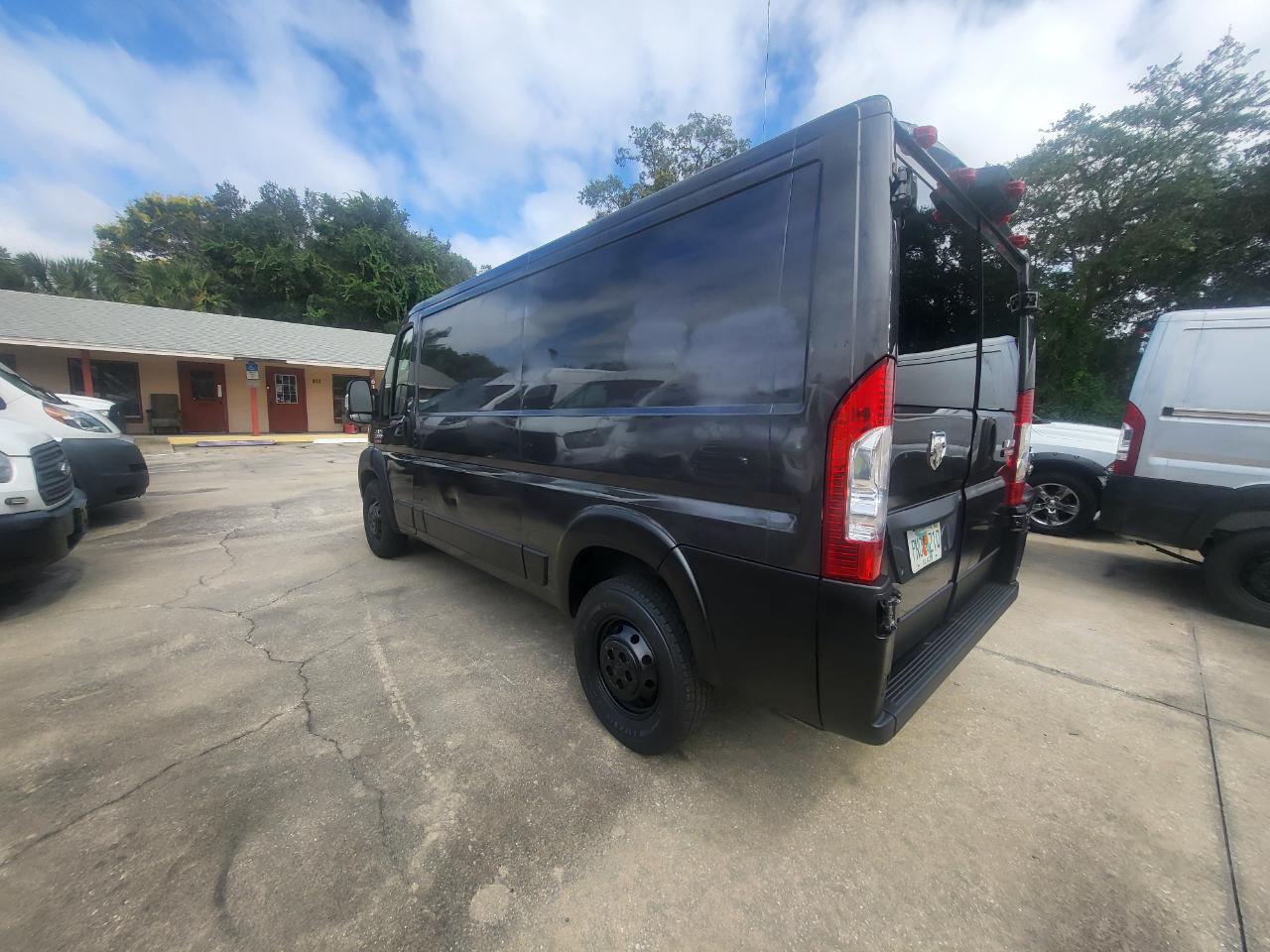 RAM Promaster 1500 Low Roof Tradesman 136-in. WB 2018