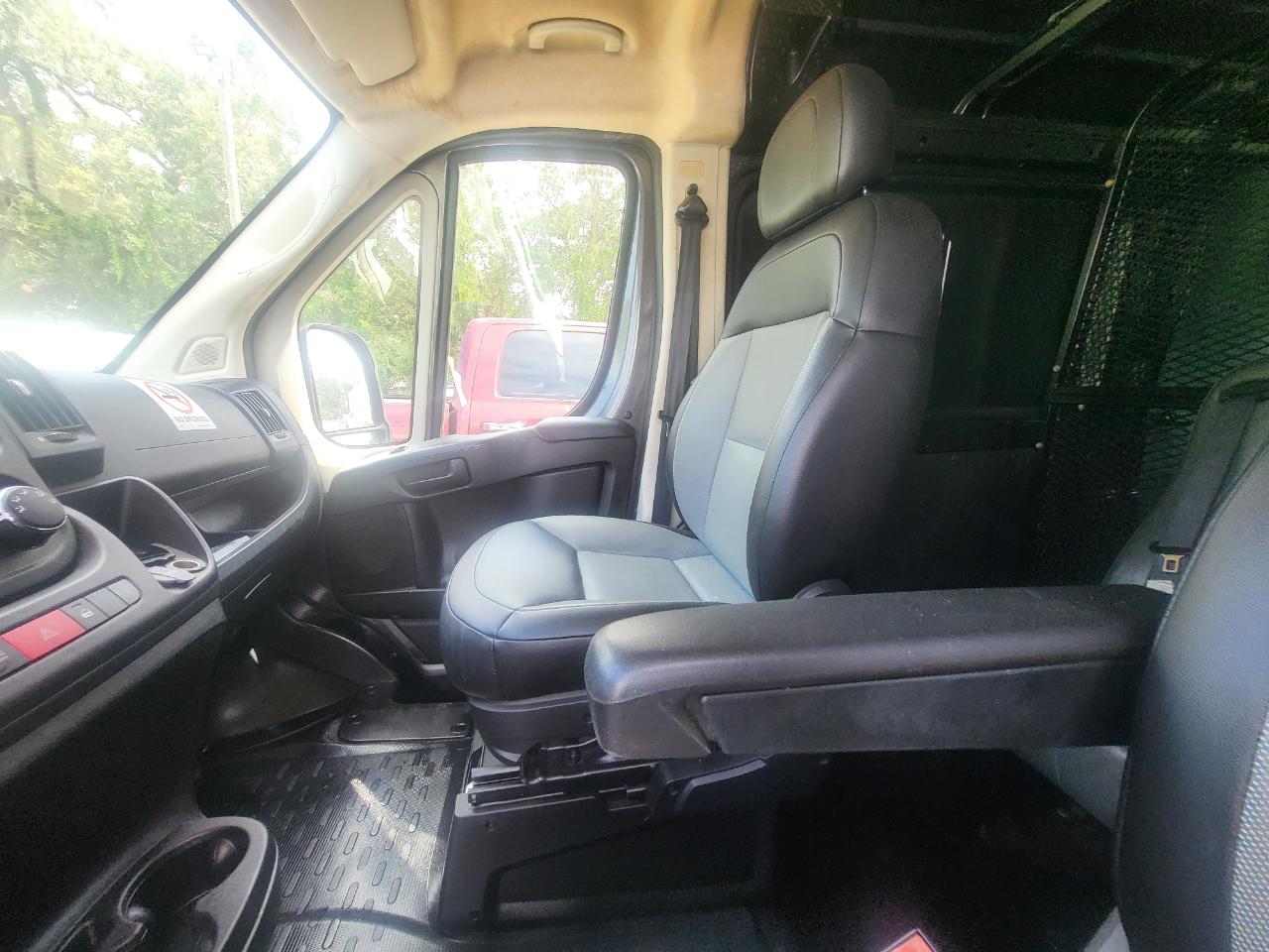 RAM Promaster 1500 Low Roof Tradesman 136-in. WB 2018