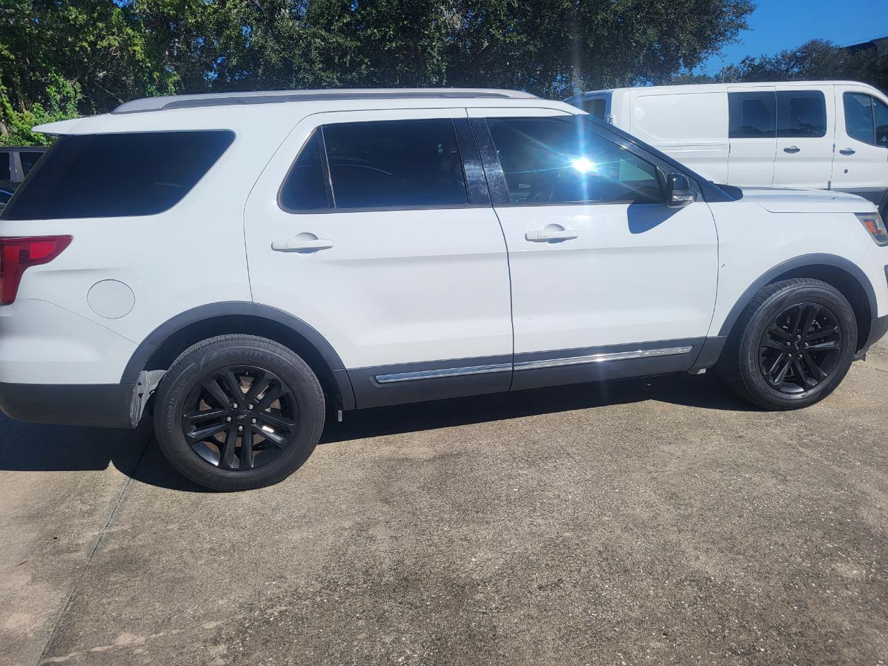 Ford Explorer XLT FWD 2016