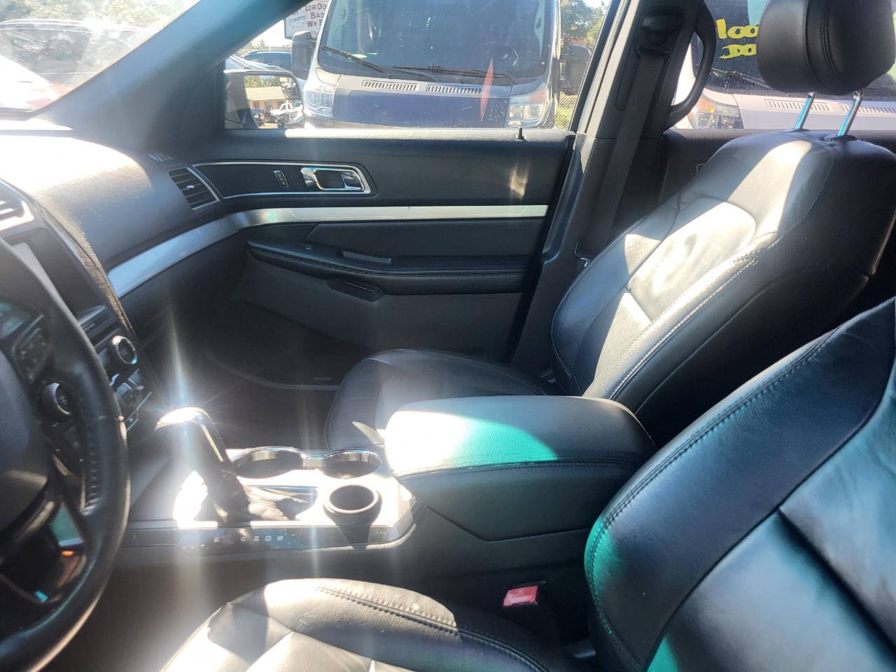 Ford Explorer XLT FWD 2016