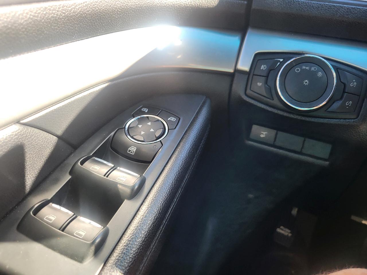 Ford Explorer XLT FWD 2016