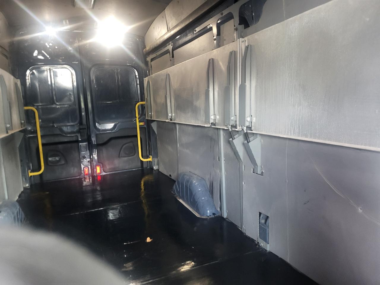 Ford Transit 250 Van High Roof w/Sliding Pass. 148-in. WB EL 2020