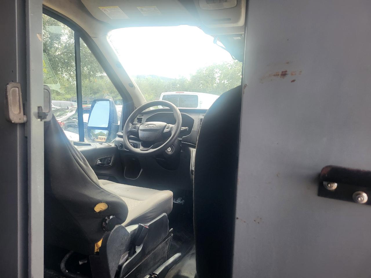 Ford Transit 250 Van High Roof w/Sliding Pass. 148-in. WB EL 2020