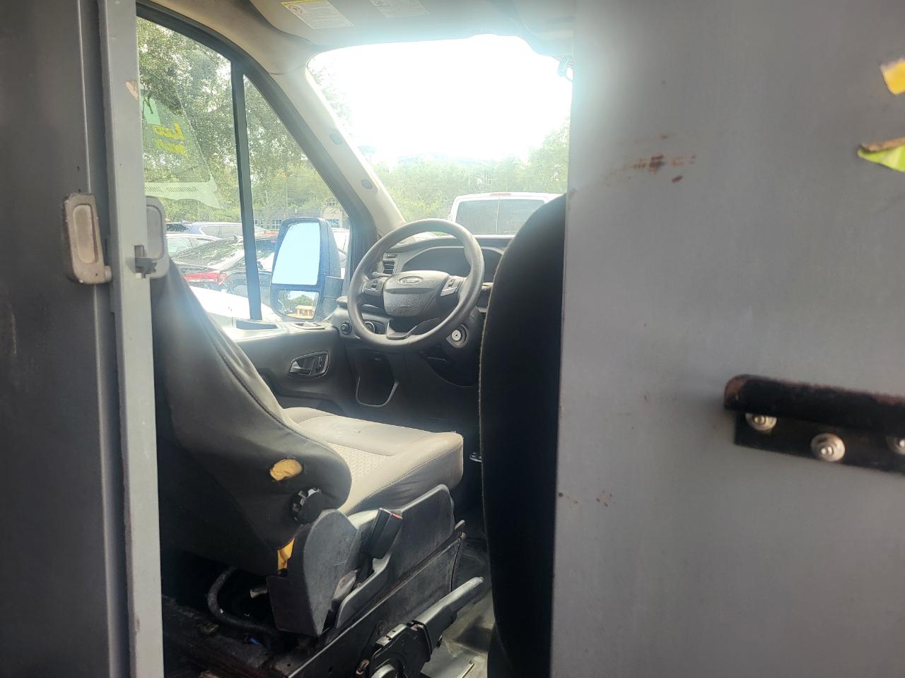 Ford Transit 250 Van High Roof w/Sliding Pass. 148-in. WB EL 2020