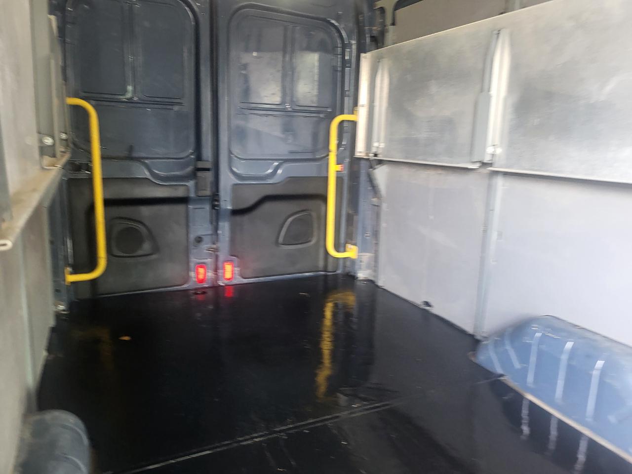 Ford Transit 250 Van High Roof w/Sliding Pass. 148-in. WB EL 2020