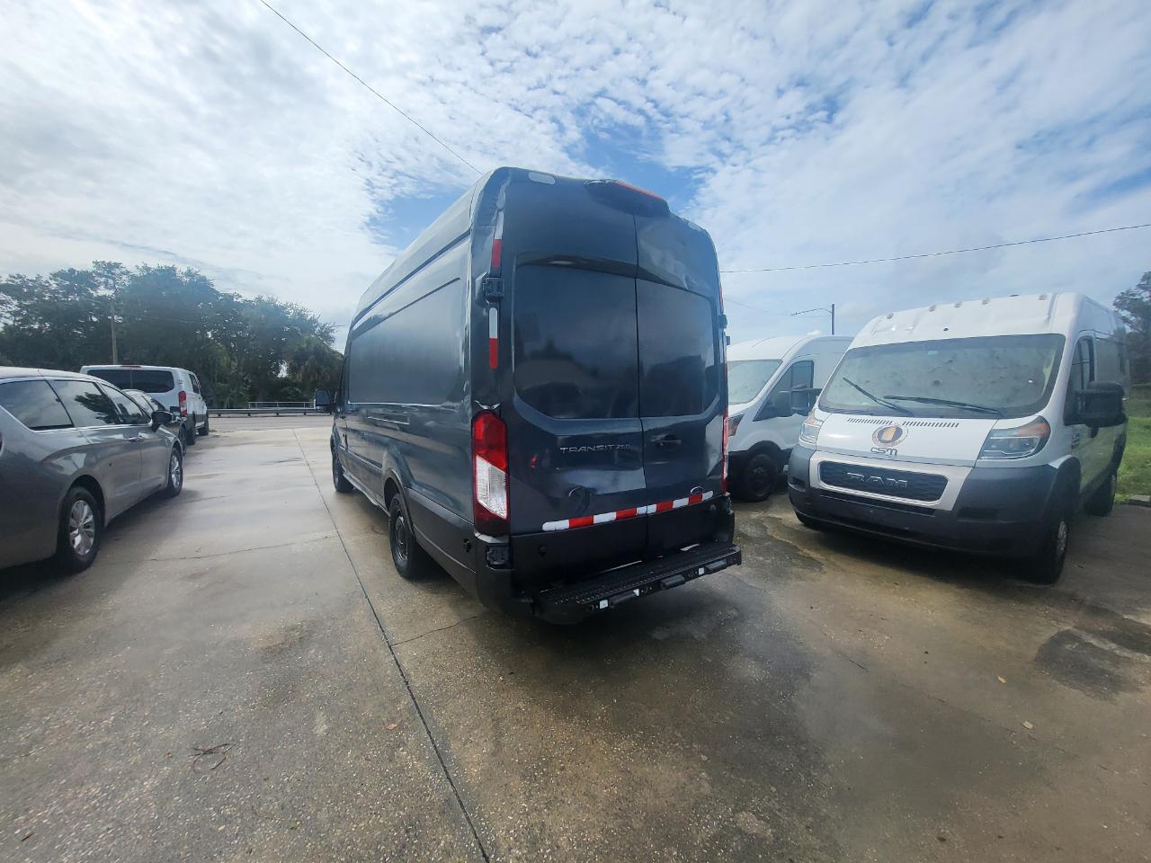 Ford Transit 250 Van High Roof w/Sliding Pass. 148-in. WB EL 2020